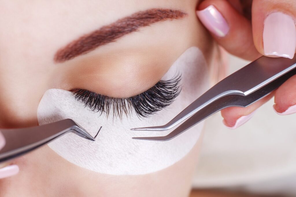 Lash Technician